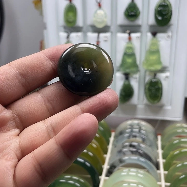 蛇纹石玉合金颈饰