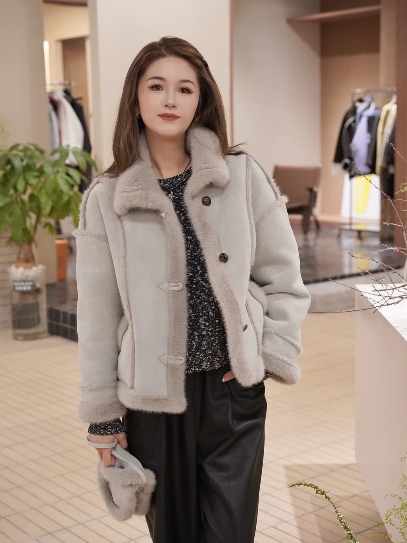 Dc女装气质时尚翻领冬季毛绒轻奢百搭休闲立领秋冬小香风短款