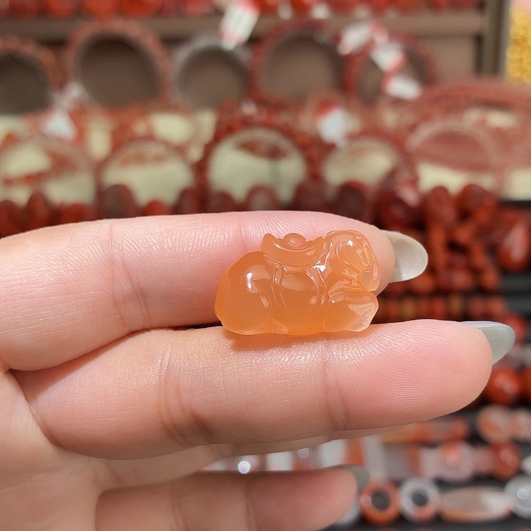 南红玛瑙未镶嵌颈饰马上有钱