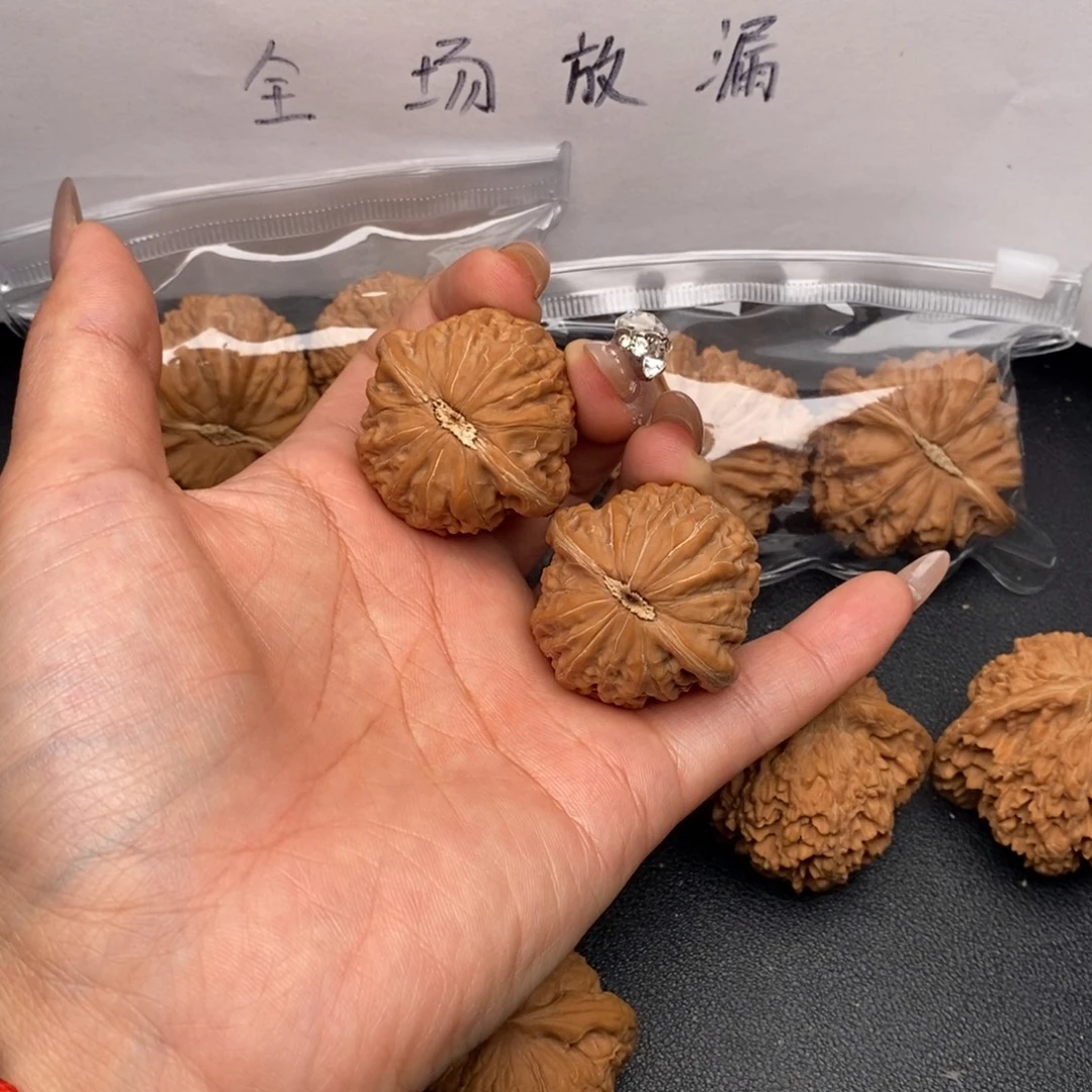 屋****把件文玩核桃铁锤全