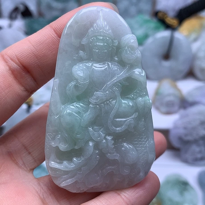 翡翠未镶嵌颈饰玉龙观音福利
