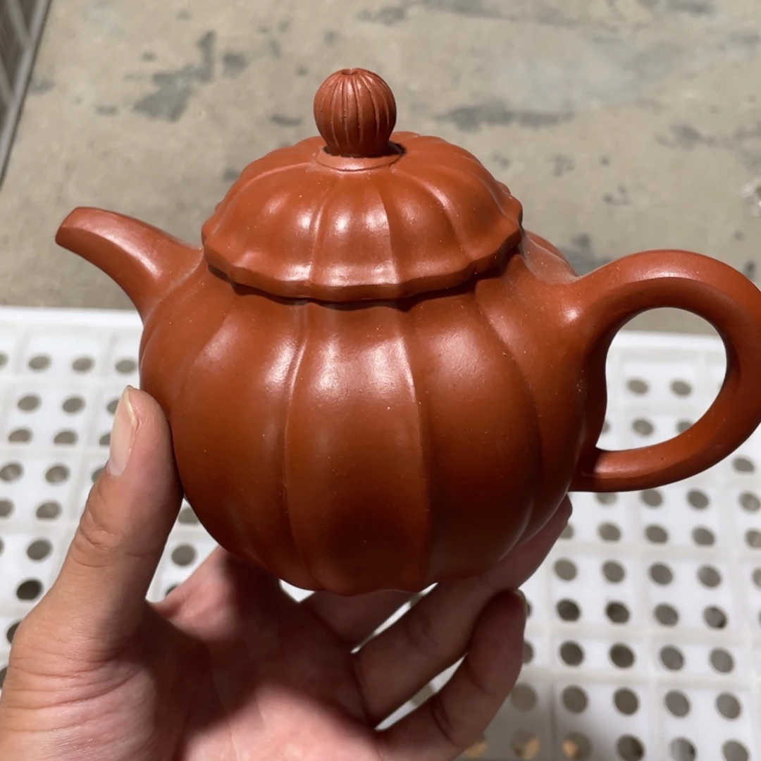 紫砂茶壶老厂紫砂壶一件。