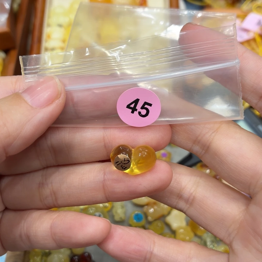 琥珀未镶嵌珠宝奇石