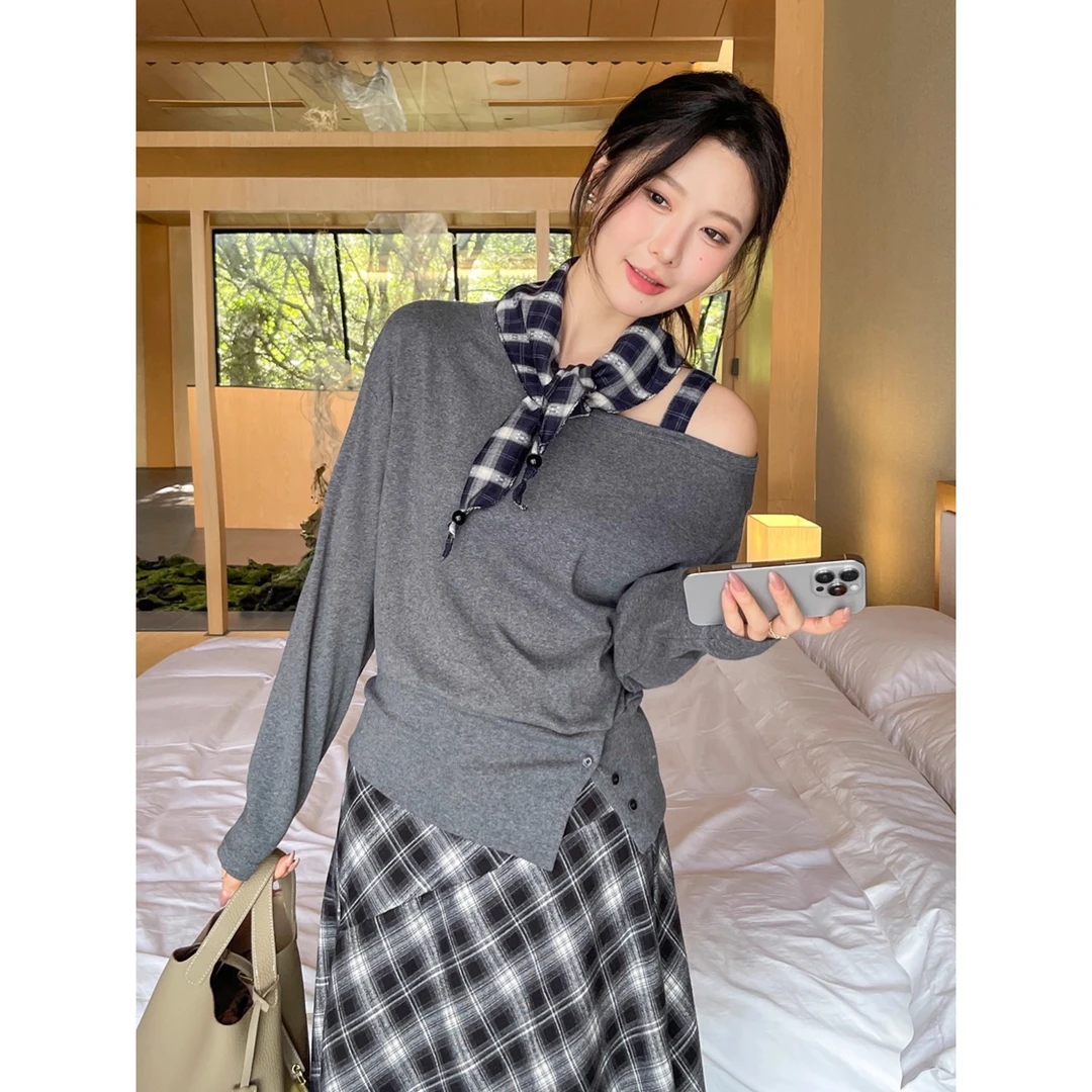 灰色斜肩打底衫女内搭春秋季高级感格子丝巾外穿露肩长袖t恤上衣