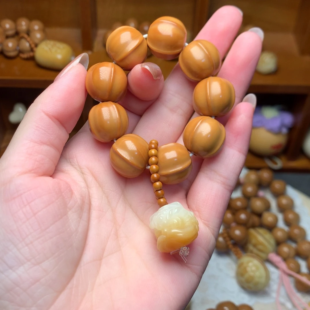 猴头核桃吊坠鲨鱼背手捻15醒狮