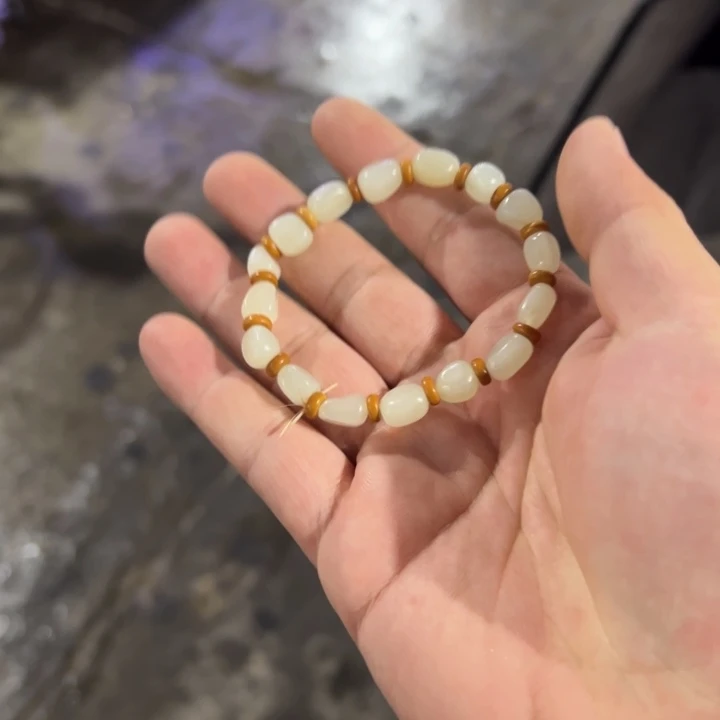 和田玉（糖玉）未镶嵌挂件