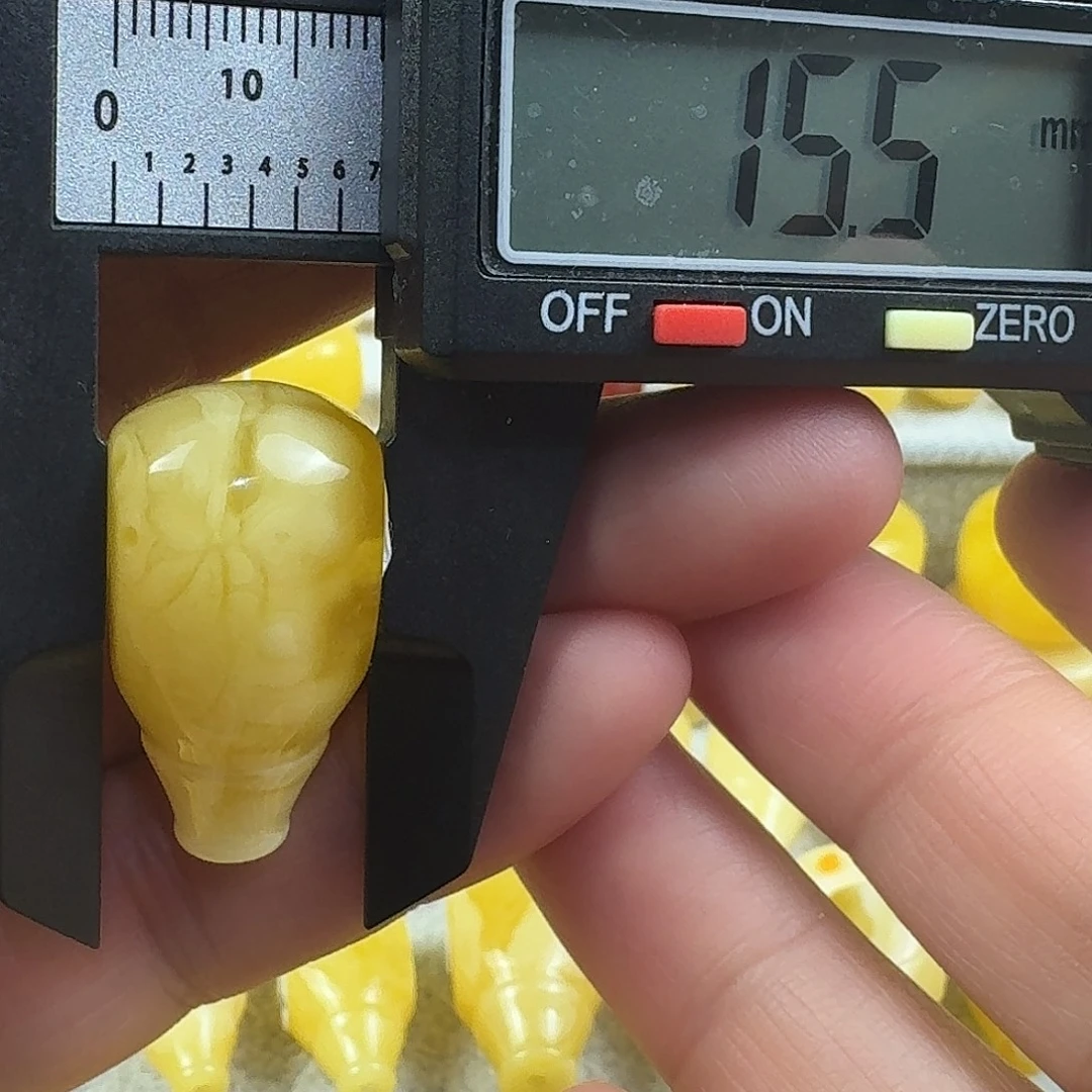 蜜蜡未镶嵌裸石19