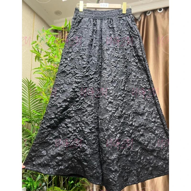 052/新款气质漂亮浮雕压花阔腿裤