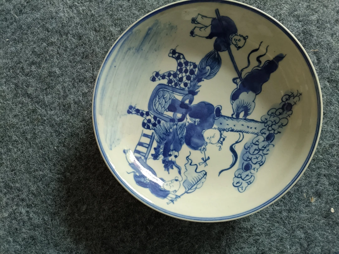 陶瓷青花麒麟送子小碟子