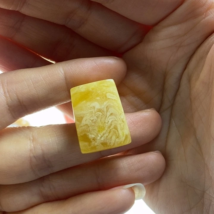 蜜蜡裸石未镶嵌?***～瑕疵