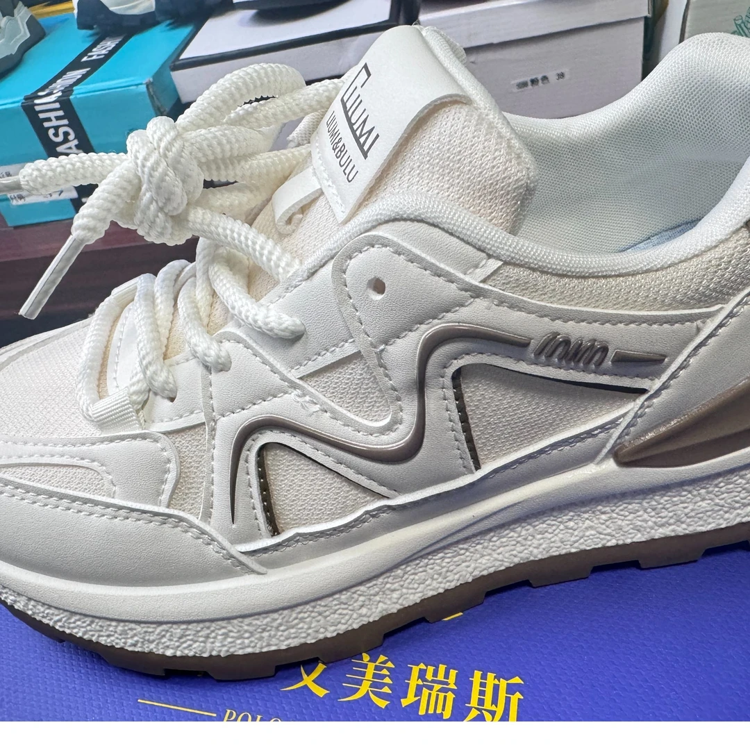 2025年新款女式休闲鞋