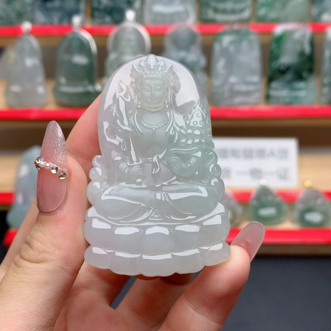 颈饰未镶嵌翡翠虚空藏