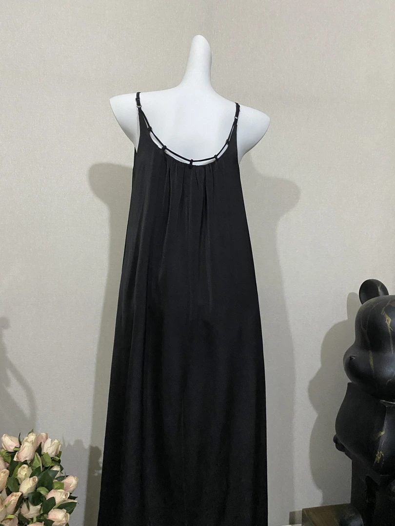 【流光】高级感显瘦醋酸吊带裙醋酸缎面露背简约设计连衣裙黑色无袖