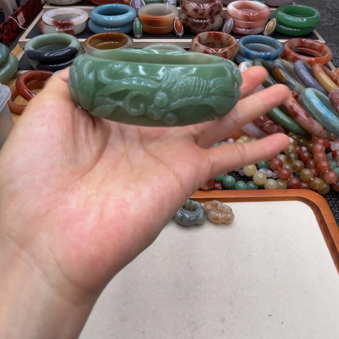 石英质玉未镶嵌圈口62