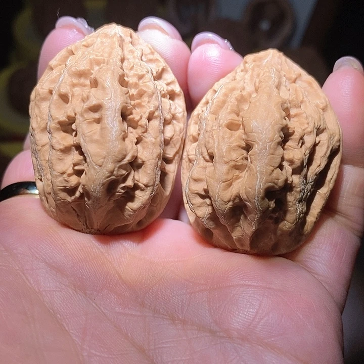 文玩核桃把件东北野生楸子小美0 2