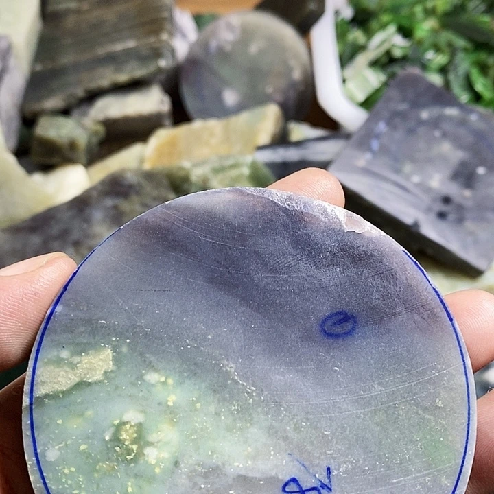 唯***下和田玉（糖玉）未镶嵌珠宝半成品