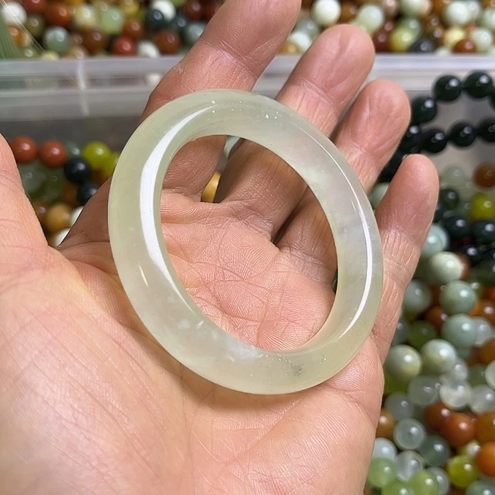 合金蛇纹石玉颈饰