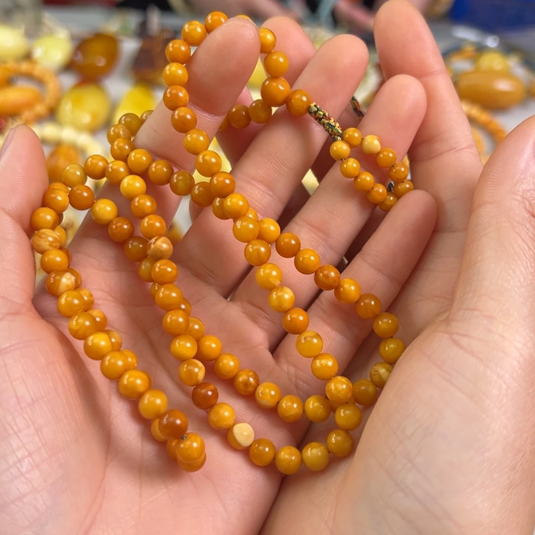 蜜蜡裸石未镶嵌蜜蜡