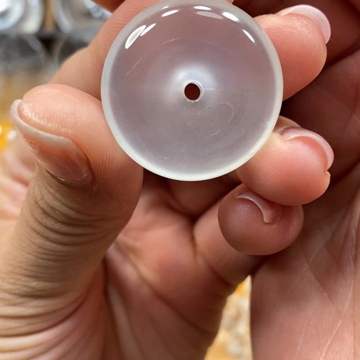 石英质玉吊坠未镶嵌