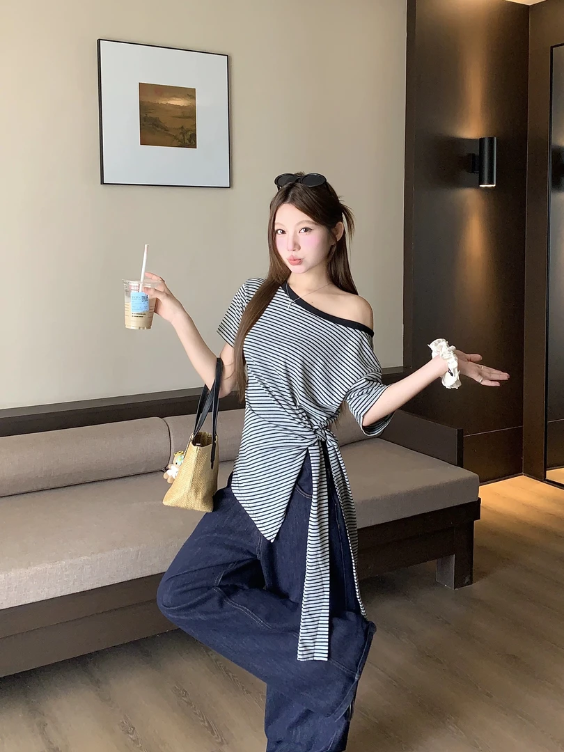 「小吴家」不规则条纹露肩飘带短袖T恤女夏季小众百搭修身显瘦上衣