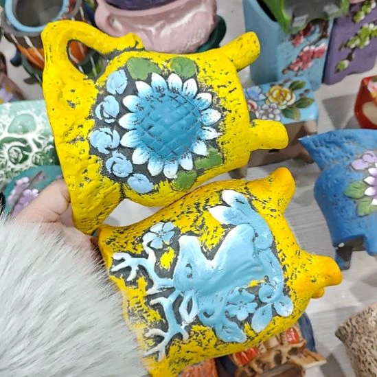 当场凑满15发货，不凑不发，花盆盆口不方不圆有针孔黑点矿点是正常