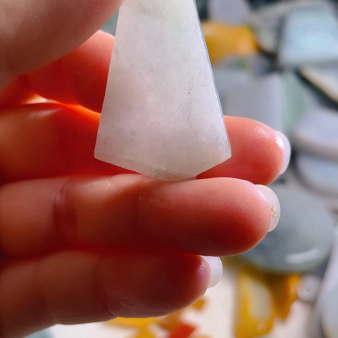 颈饰未镶嵌翡翠z