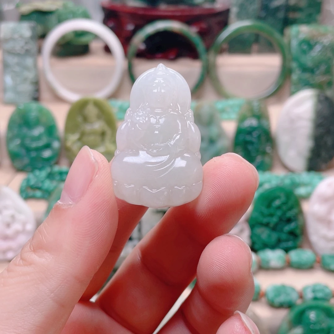 独山玉未镶嵌颈饰