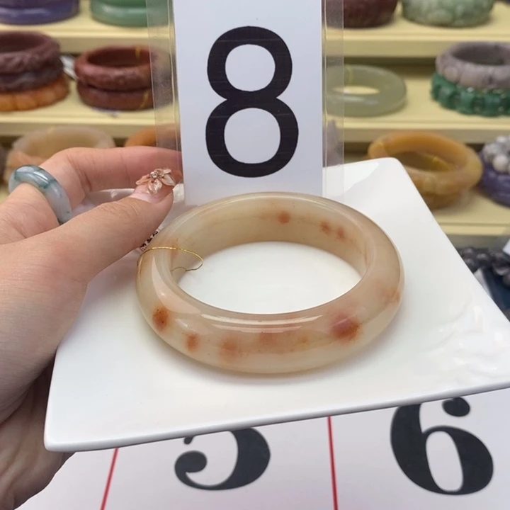 石英岩玉未镶嵌手镯