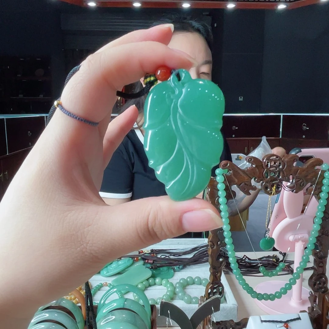 密玉（石英质玉）未镶嵌颈饰