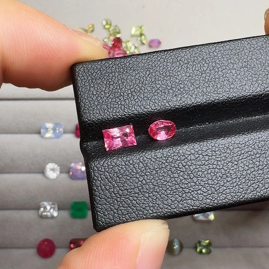 尖晶石裸石马亨盖2颗共1ct