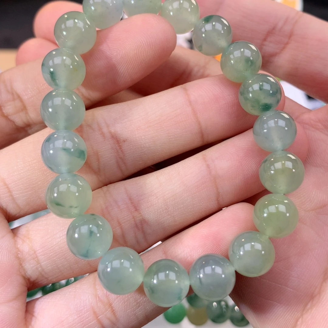 翡翠手链未镶嵌翡翠