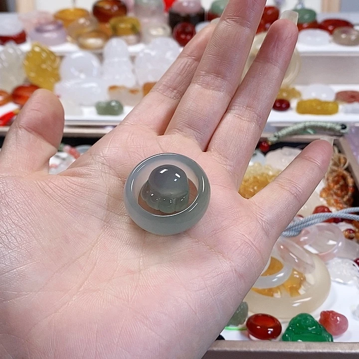 朽***白未镶嵌颈饰玛瑙/玉髓