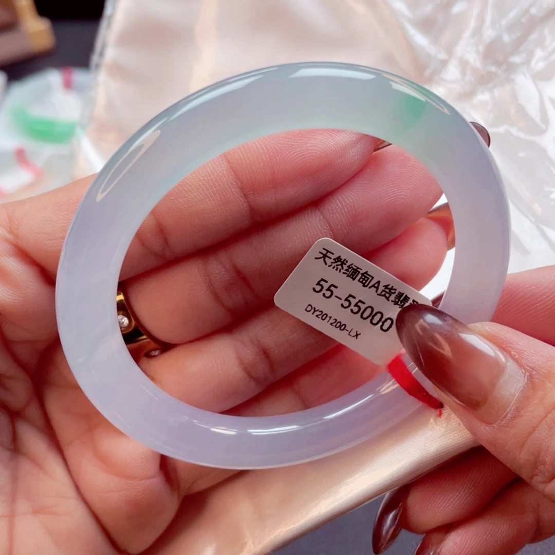 翡翠手镯（圆镯）未镶嵌5556敏28