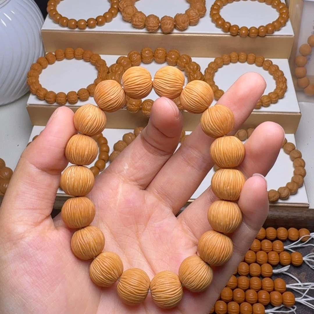 吊坠猴头核桃金丝