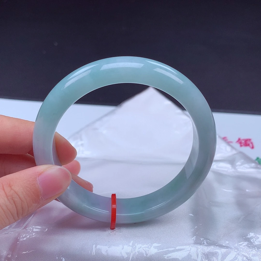 翡翠手镯未镶嵌手镯001037