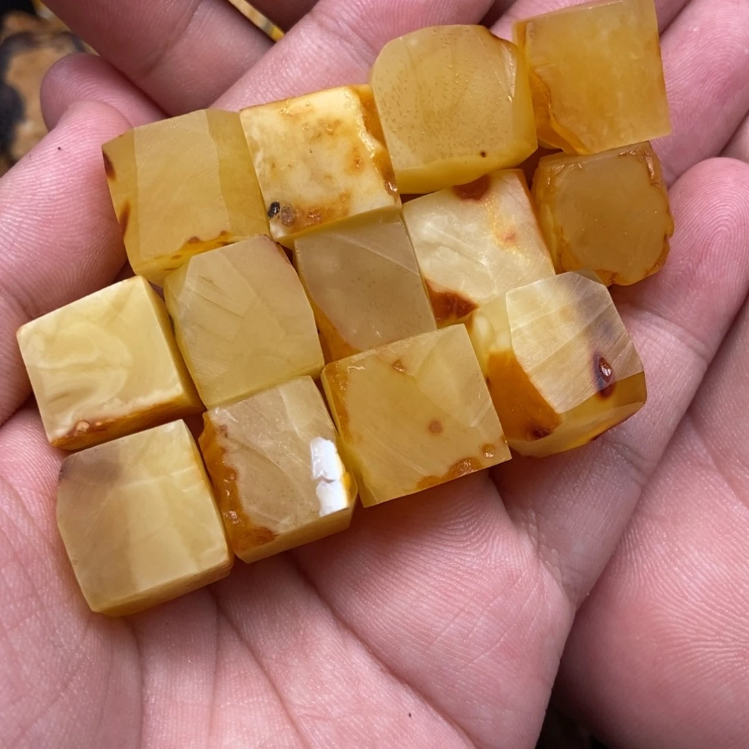 定制琥珀未镶嵌定制