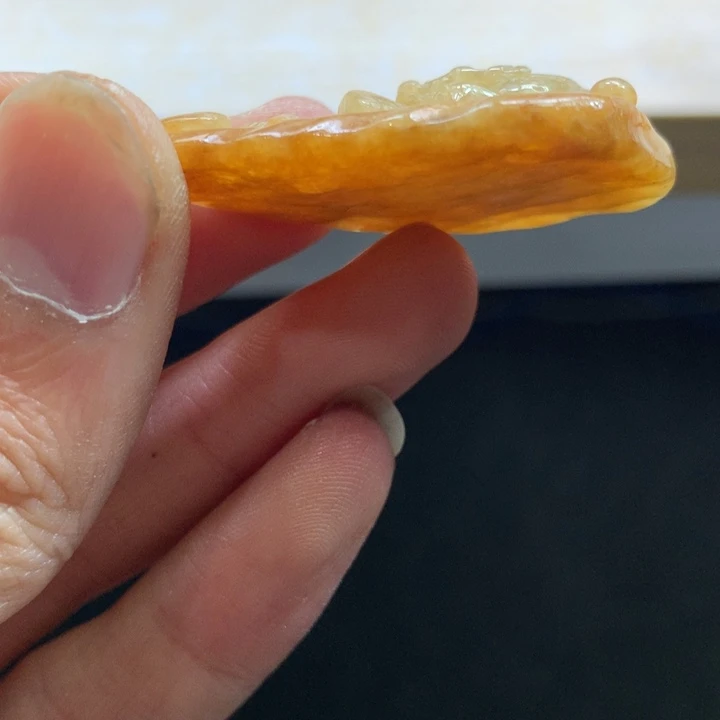 翡翠未镶嵌颈饰吊坠