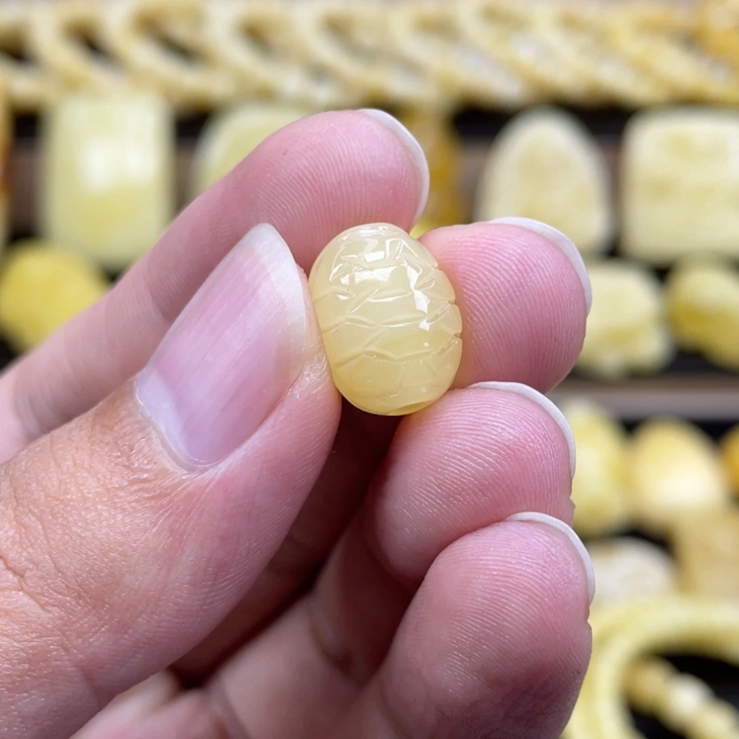 琥珀未镶嵌裸石琥珀蜜蜡