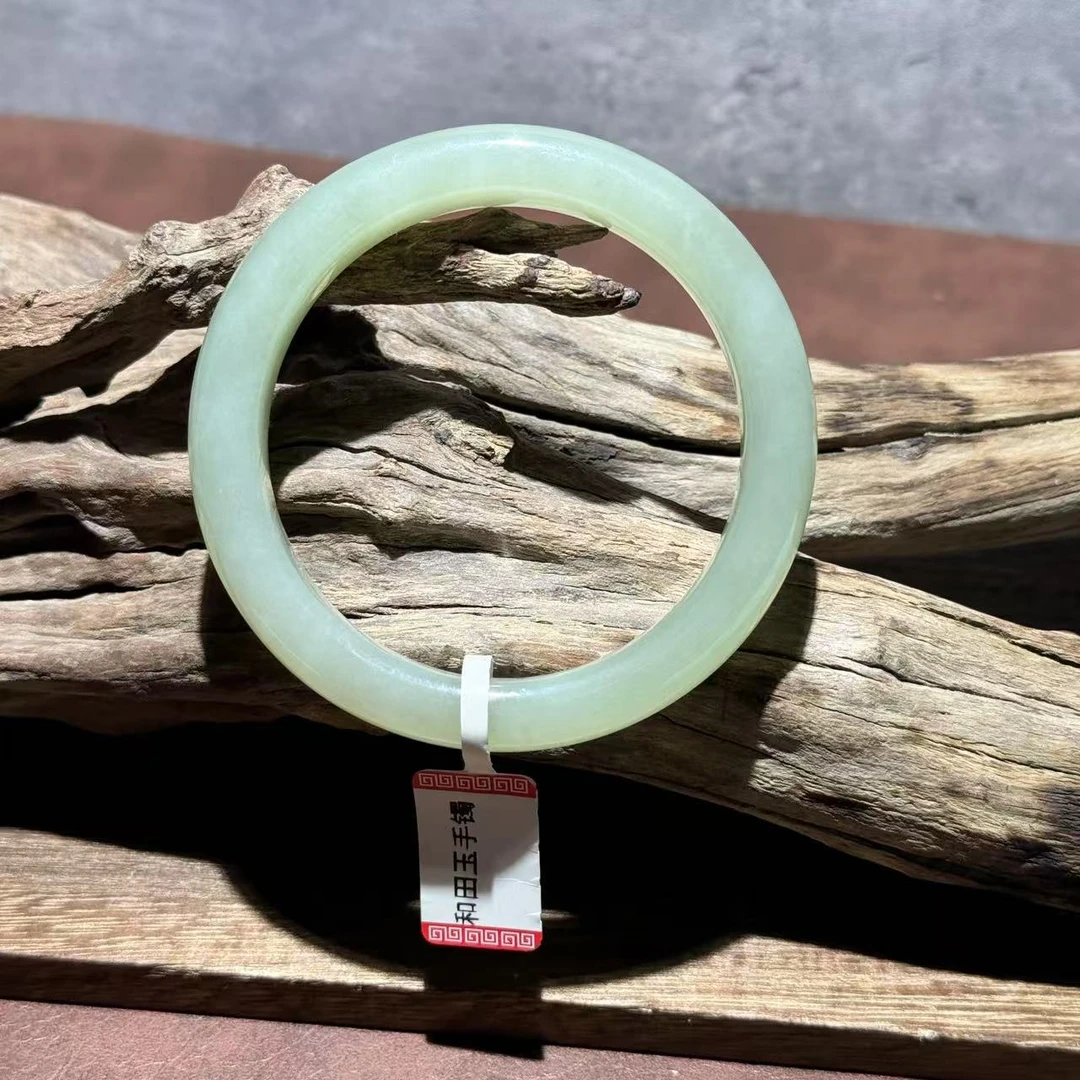 【与帅珠宝】和田玉手镯D012051-多样性发其一