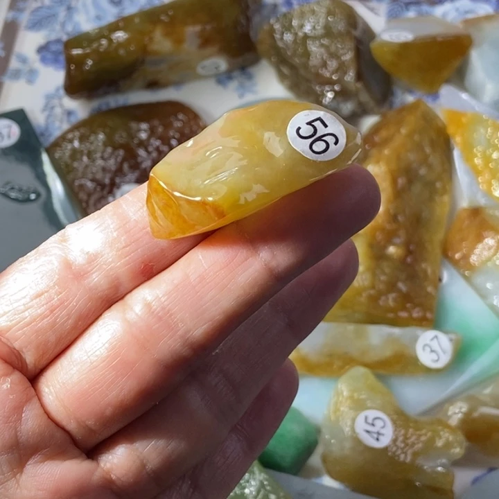 定制翡翠未镶嵌镯心定制