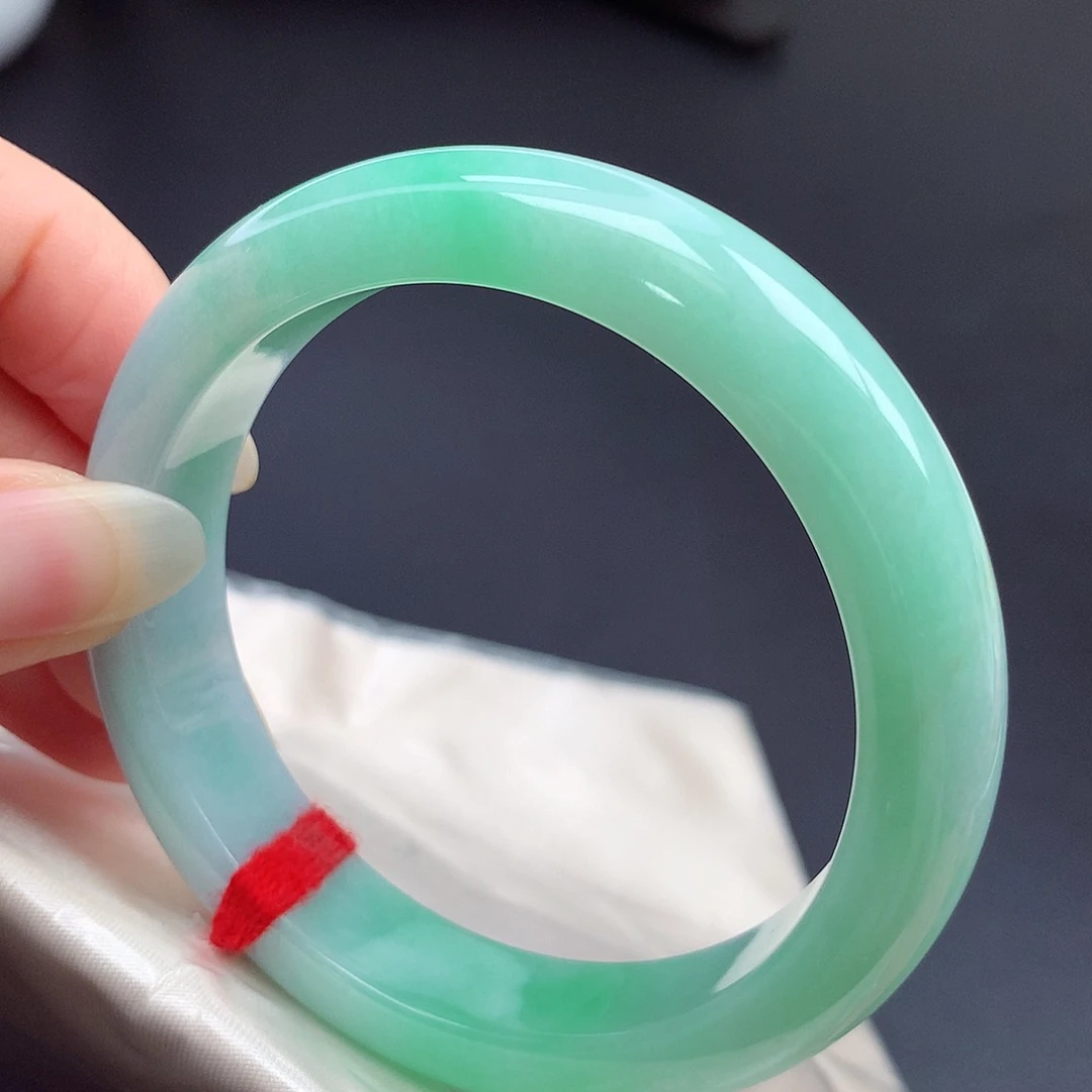 翡翠未镶嵌手镯56.3圈口