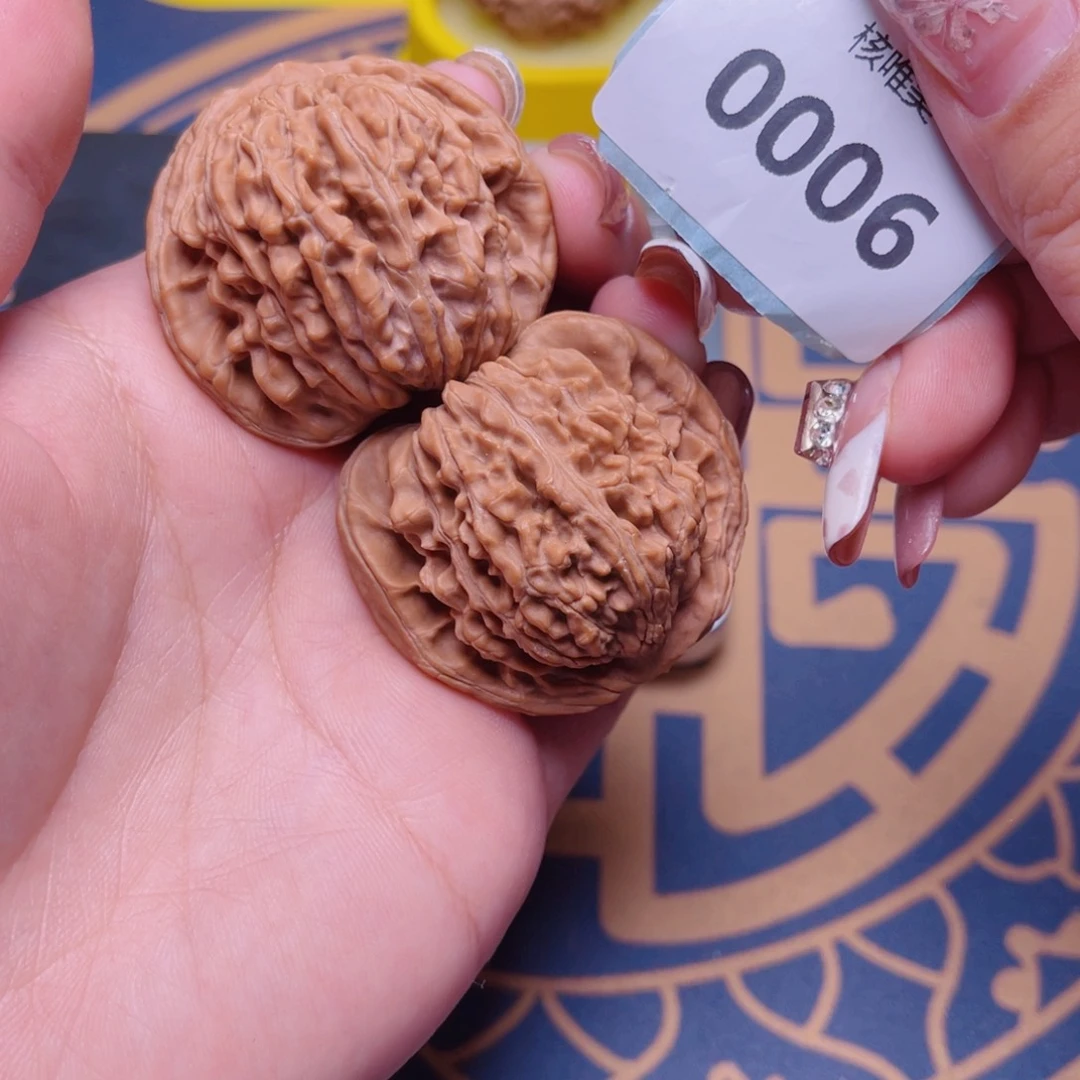 文玩核桃把件四座楼43～0006