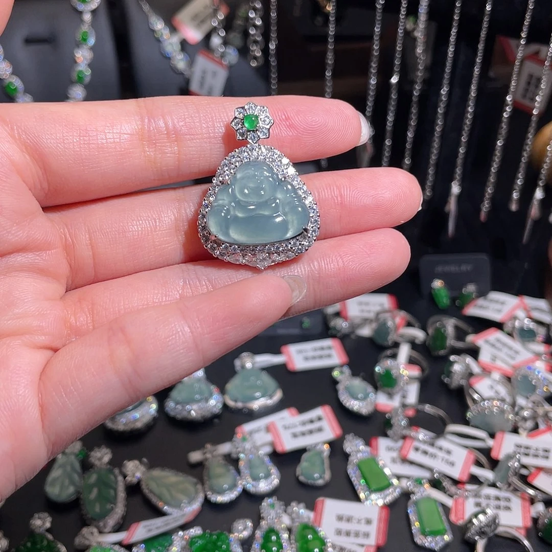 吊坠(不含链)未镶嵌翡翠