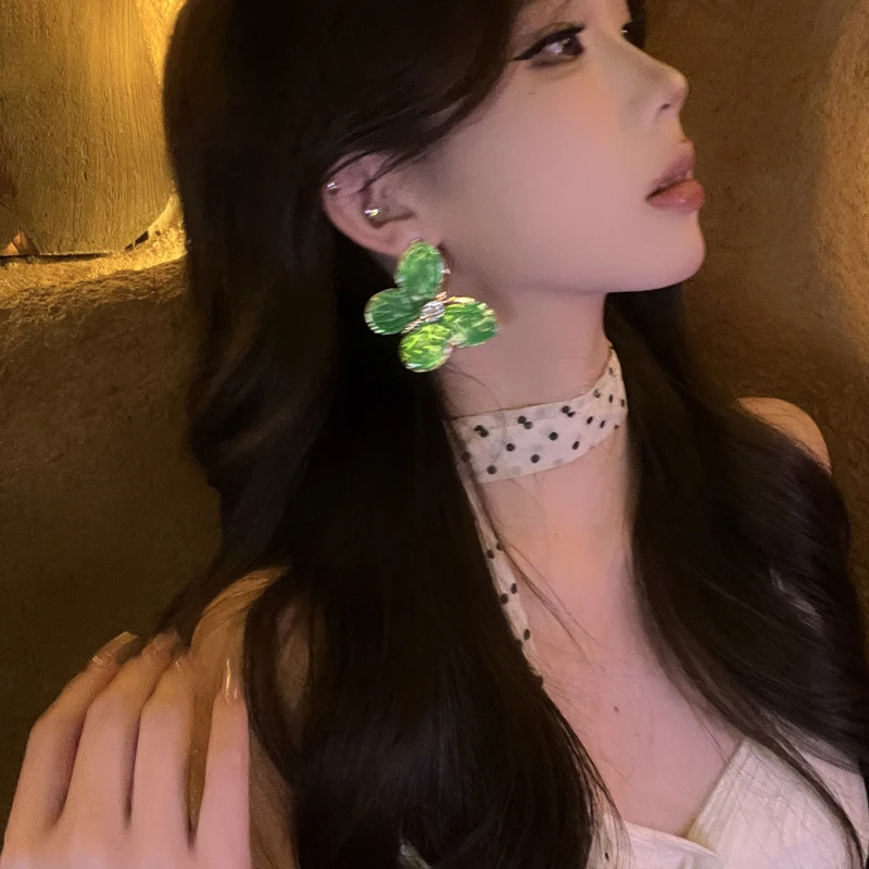 铜合金耳饰 春夏新款重工气质显白绿蝴蝶耳环精致小众设计耳饰