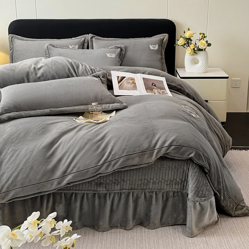 冬季加厚牛奶绒夹棉床盖四件套珊瑚绒床上用品轻奢款床单被套