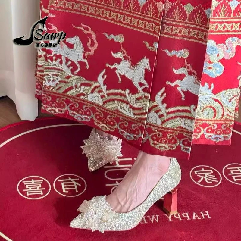 粗跟婚鞋新娘鞋不累脚秀禾婚纱两穿鞋2025新款法式订婚结婚高跟鞋