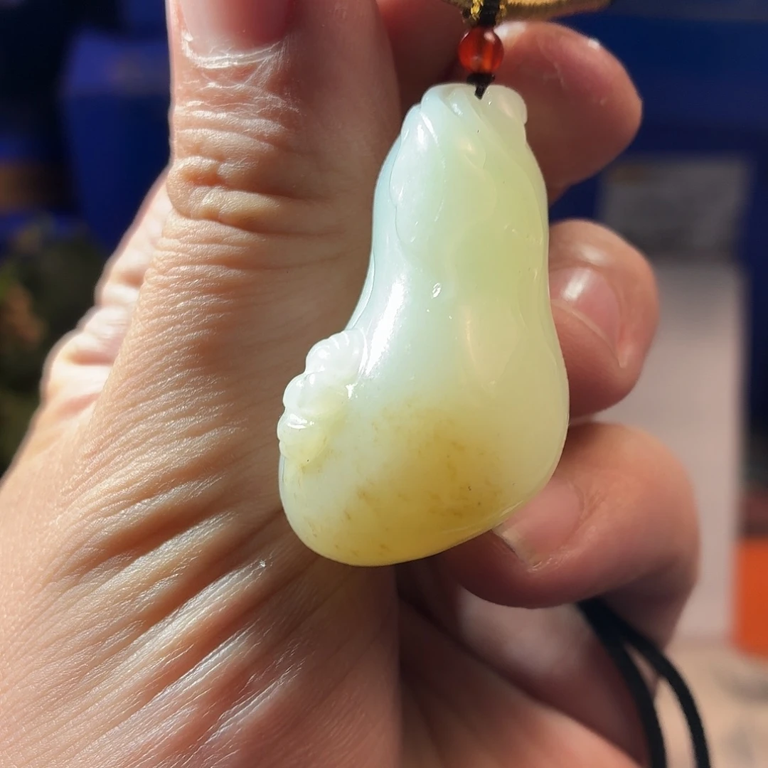 和田玉（糖玉）未镶嵌颈饰