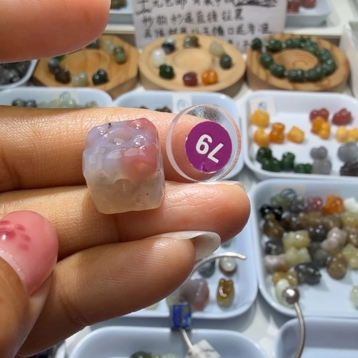 和田玉未镶嵌珠宝奇石