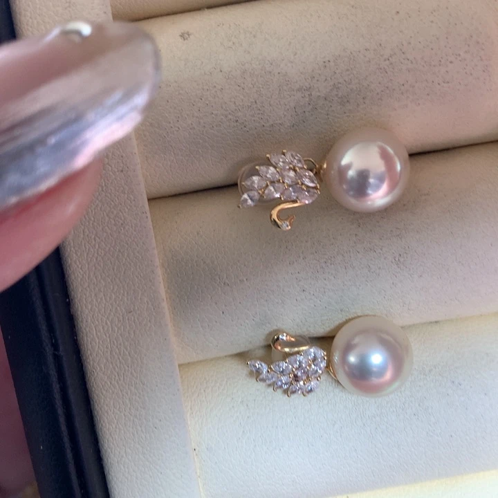 18K金镶嵌耳饰海水珍珠