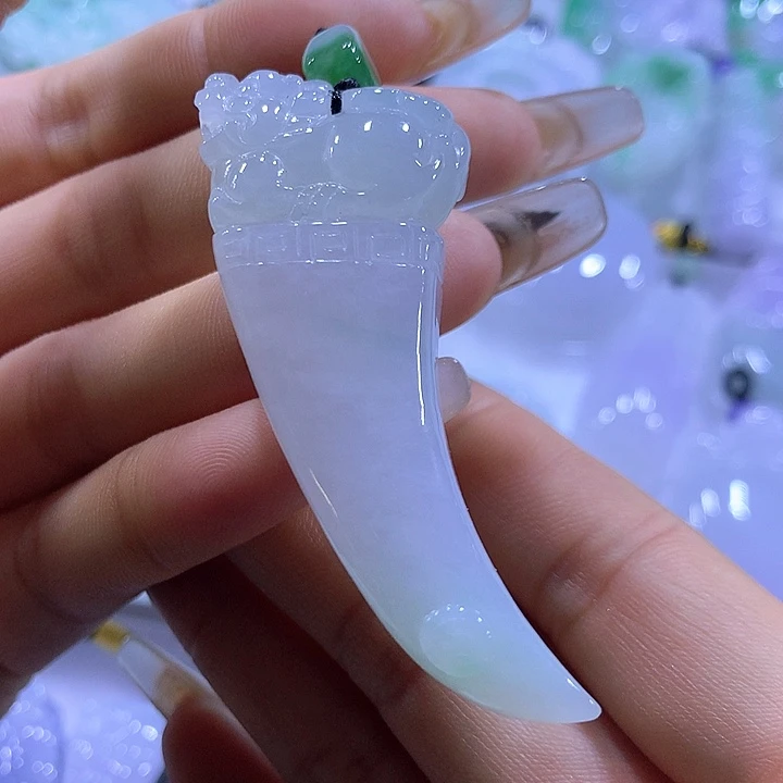 翡翠未镶嵌颈饰天然翡翠A货吊坠